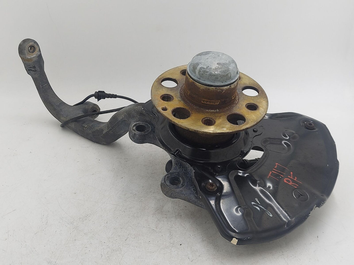 07-13 Mercedes S550 Front RH Right Spindle Knuckle Hub *Dust Shield Damage*