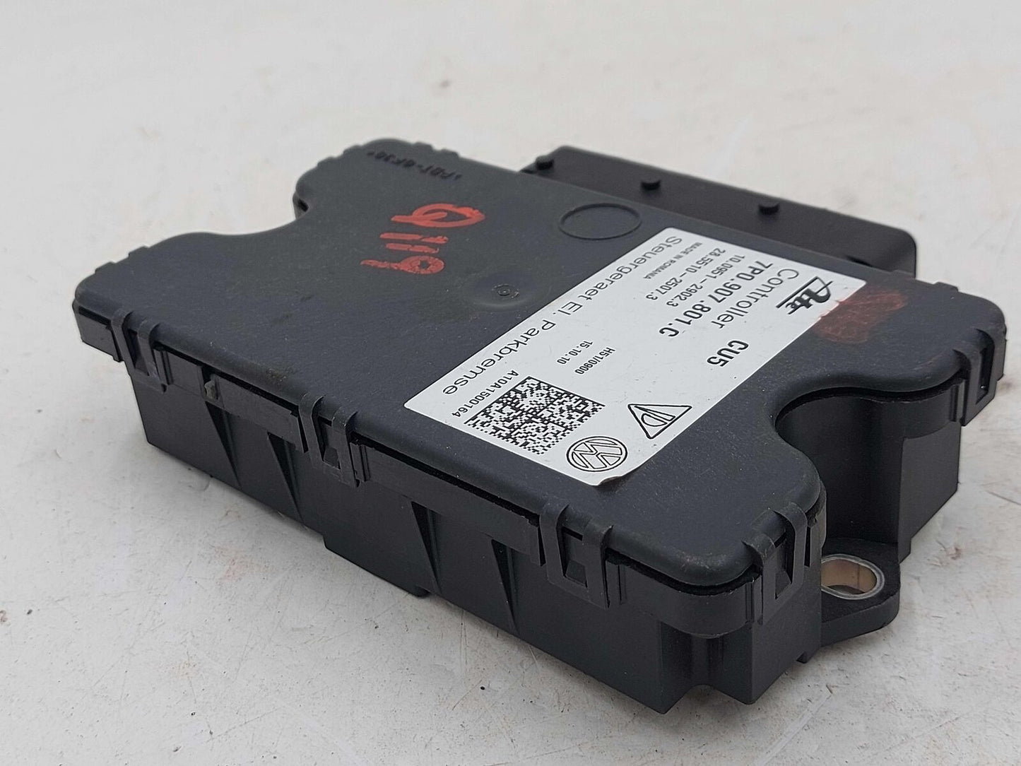 2011 PORSCHE CAYENNE 7p0907801c Parking Brake Module