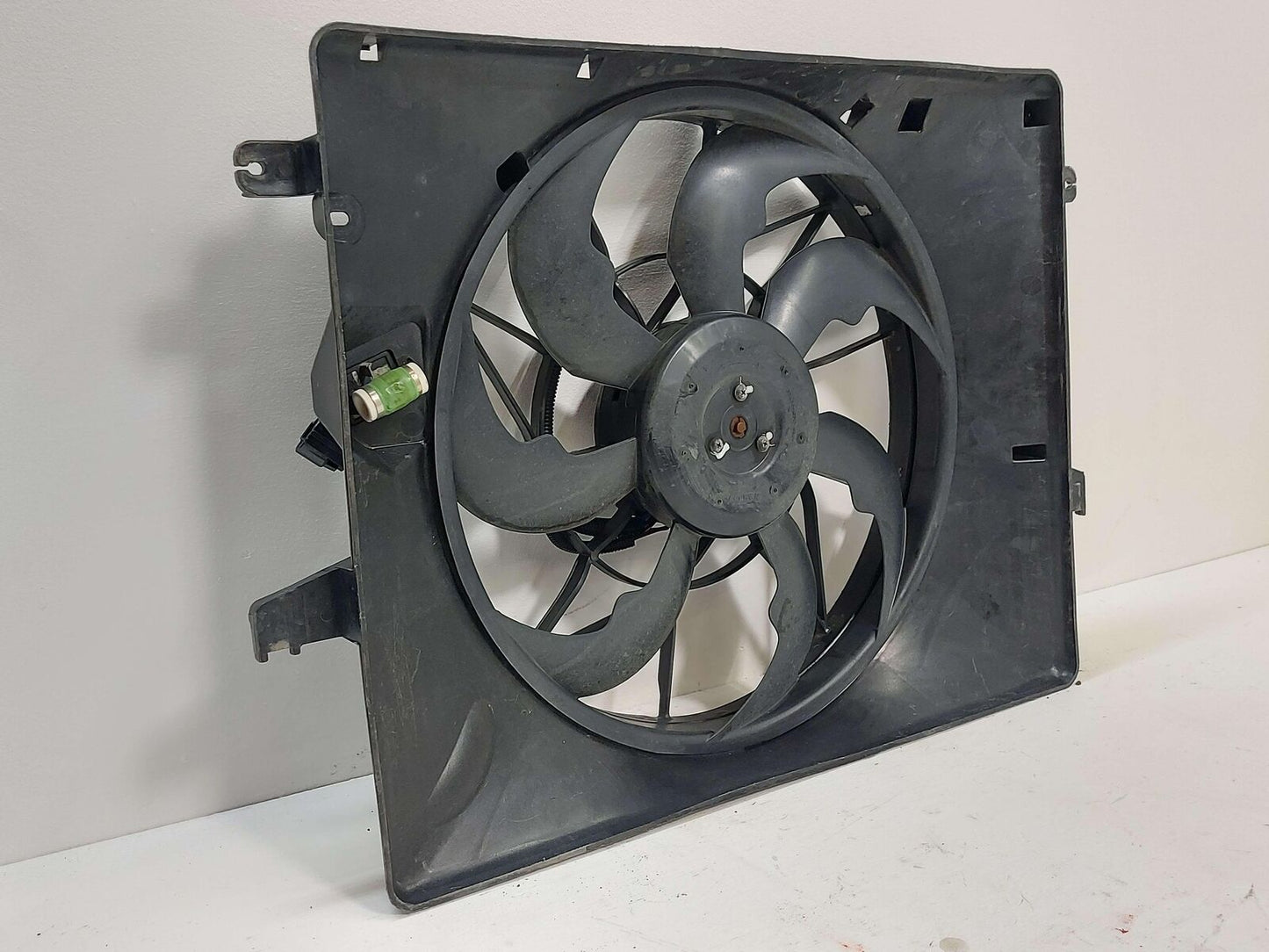 13-14 HYUNDAI GENESIS 2.0L ELECTRIC COOLING FAN W/ MOTOR COUPE 253802M500