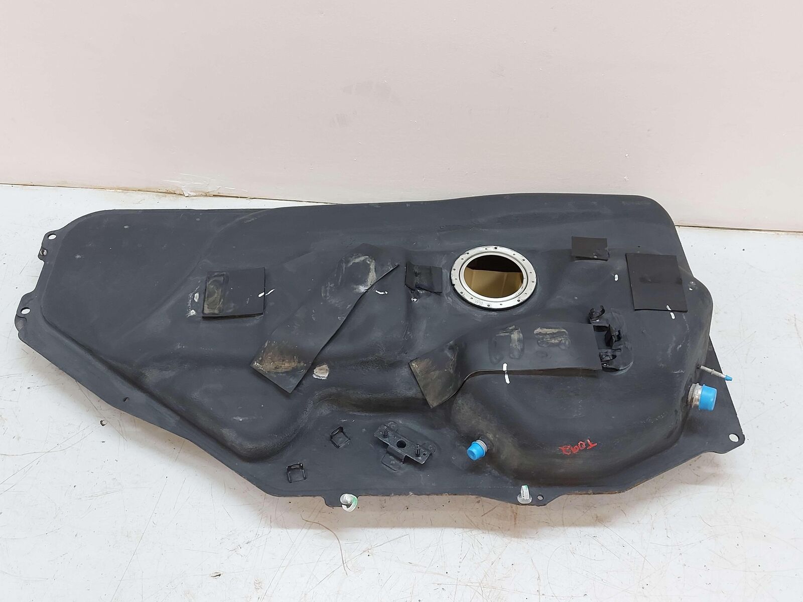 16-22 LEXUS RX450 HYBRID FUEL TANK 2116803030L 770010E110 7700148230 770010E111