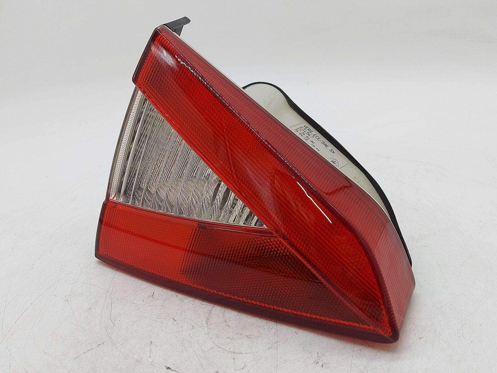 2010 Maserati GranTurismo S M145 Coupe LEFT TAIL LIGHT LAMP INNER 231567 *SCUFF*