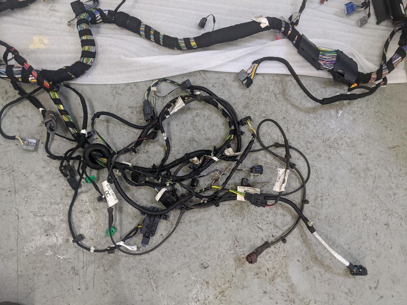 12-16 RANGE ROVER EVOQUE Wire Harness Body Harness EJ32-14A005