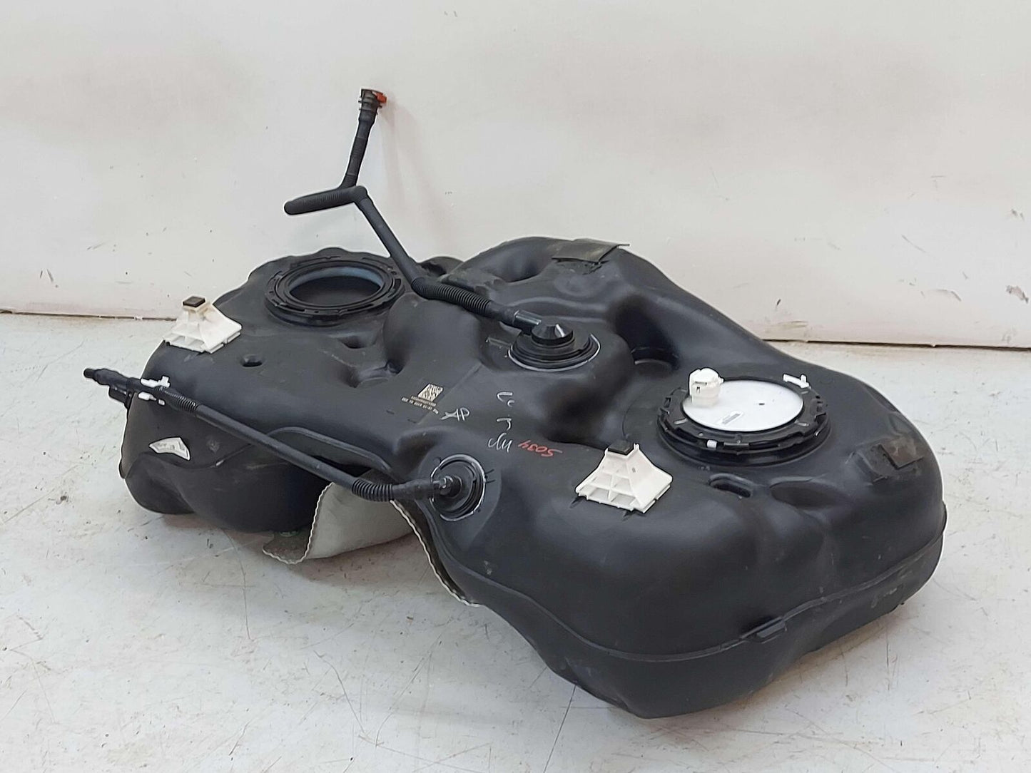 19-23 TOYOTA RAV-4 FUEL TANK 77111-0R050