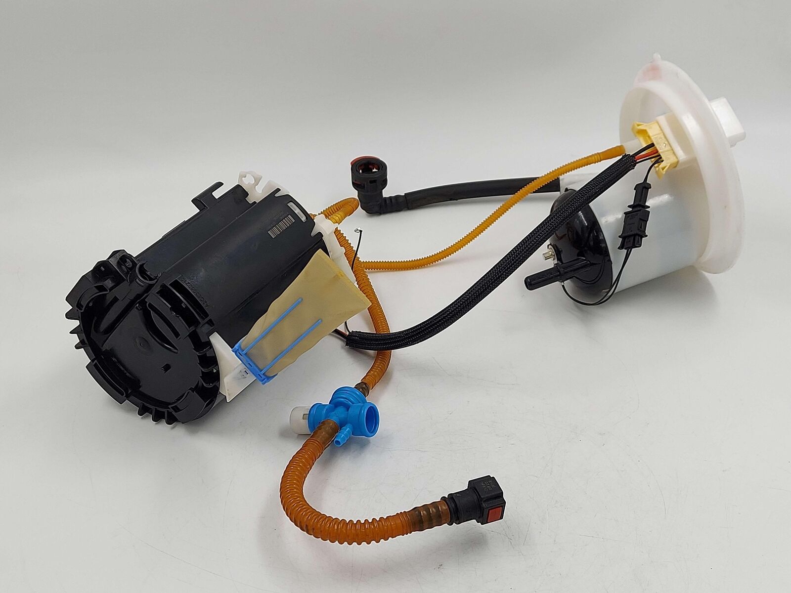 2016 MCLAREN 540C LEFT FUEL PUMP IN TANK 11K009CP 13K0026CP 11K0027CP