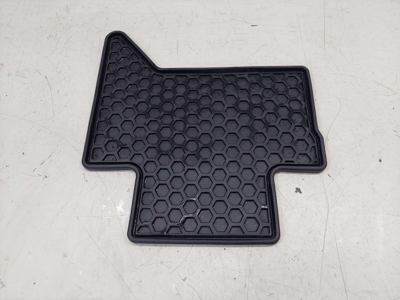 2017 TOYOTA TACOMA REAR FLOOR MAT OEM RUBBER SET & CREW CAB PU320-3516A-P1 OEM