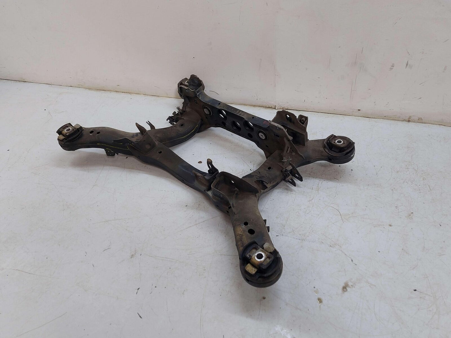 16-19 MERCEDES W166 X166 GLE63s GLS63 AMG Sub frame Crossmember 1663504900