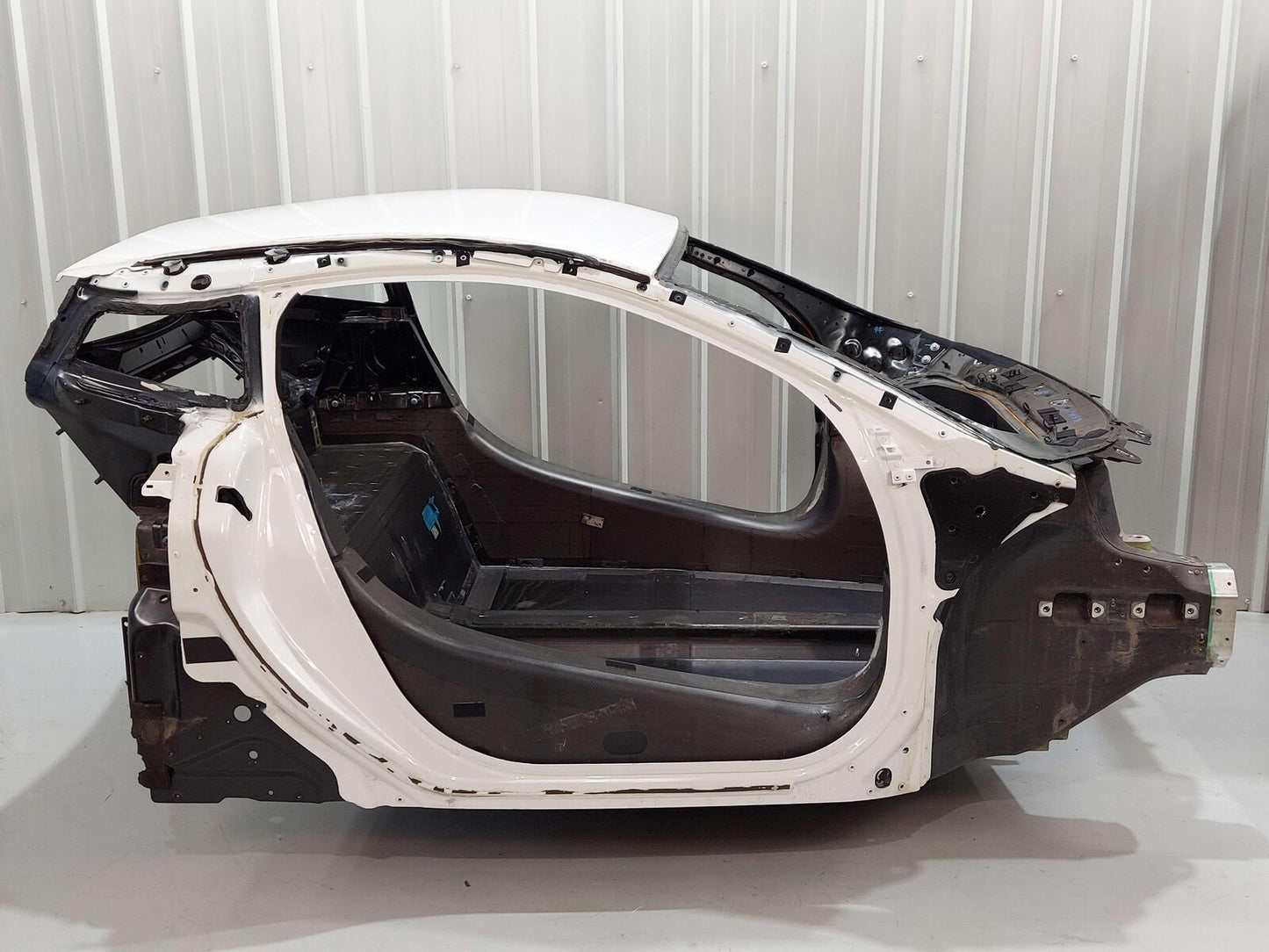 2017 MCLAREN 570S BODY SHELL WHITE CARBON CHASSIS COCKPIT FRAME TUB MONOCOQUE