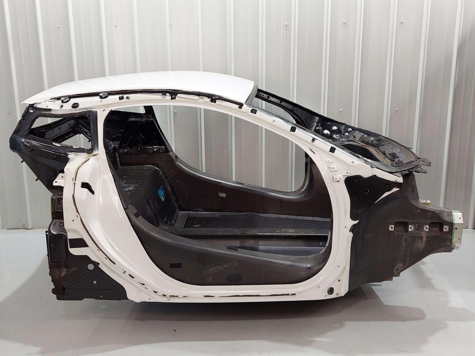 2017 MCLAREN 570S BODY SHELL WHITE CARBON CHASSIS COCKPIT FRAME TUB MONOCOQUE