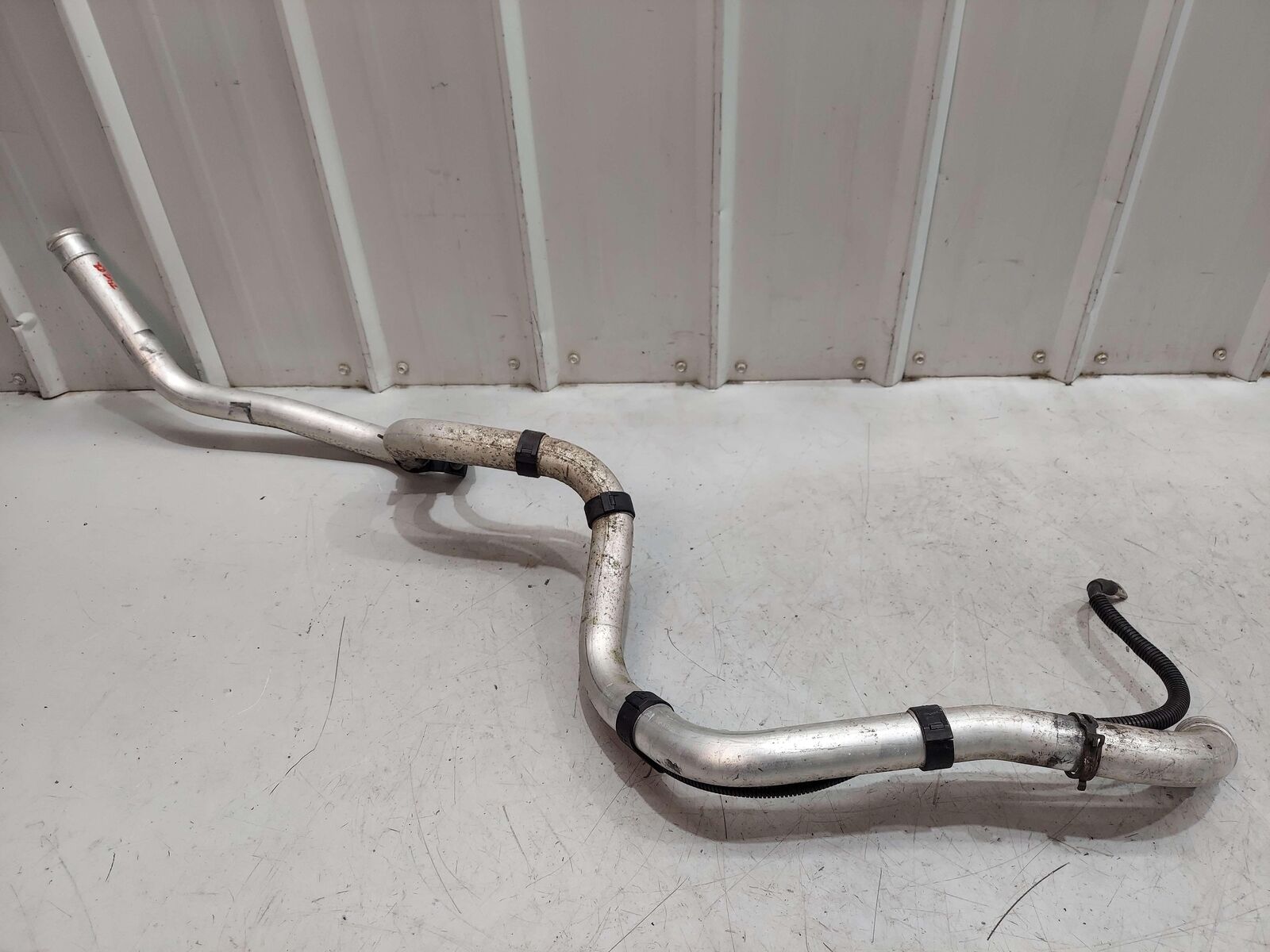 2001 PORSCHE 911 996 CARRERA CABRIOLET REAR HOSE COOLANT PIPES 99610661056