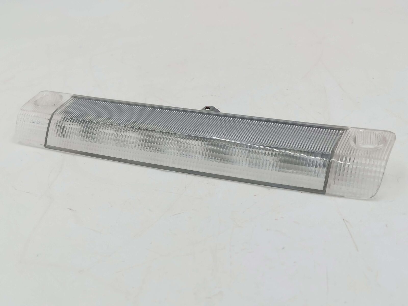 2015 TOYOTA SIENNA SE THIRD BRAKE TAIL LIGHT LAMP