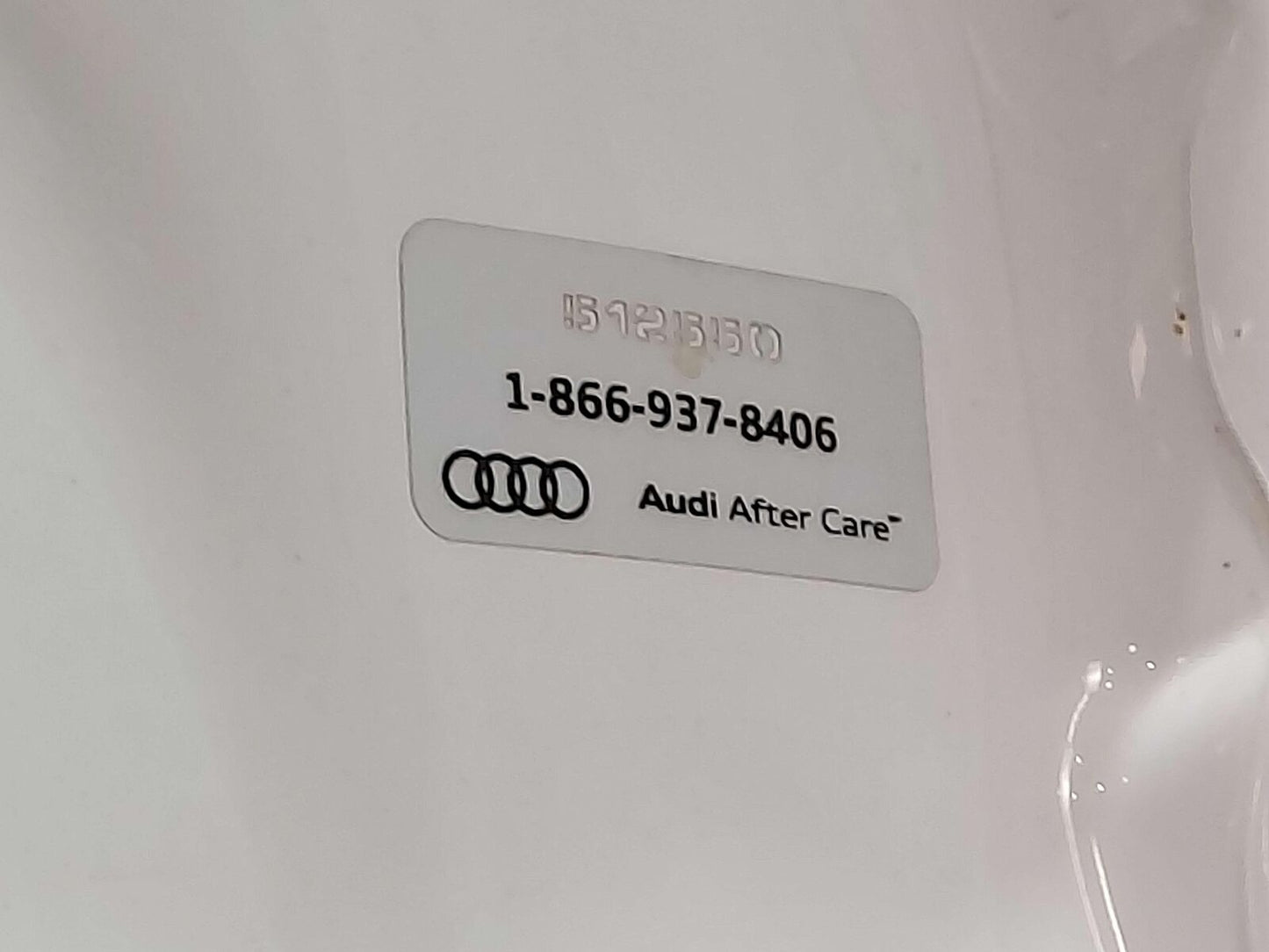 08-15 AUDI R8 FRONT RIGHT DOOR WHITE *DOOR HANDLE BROKEN*