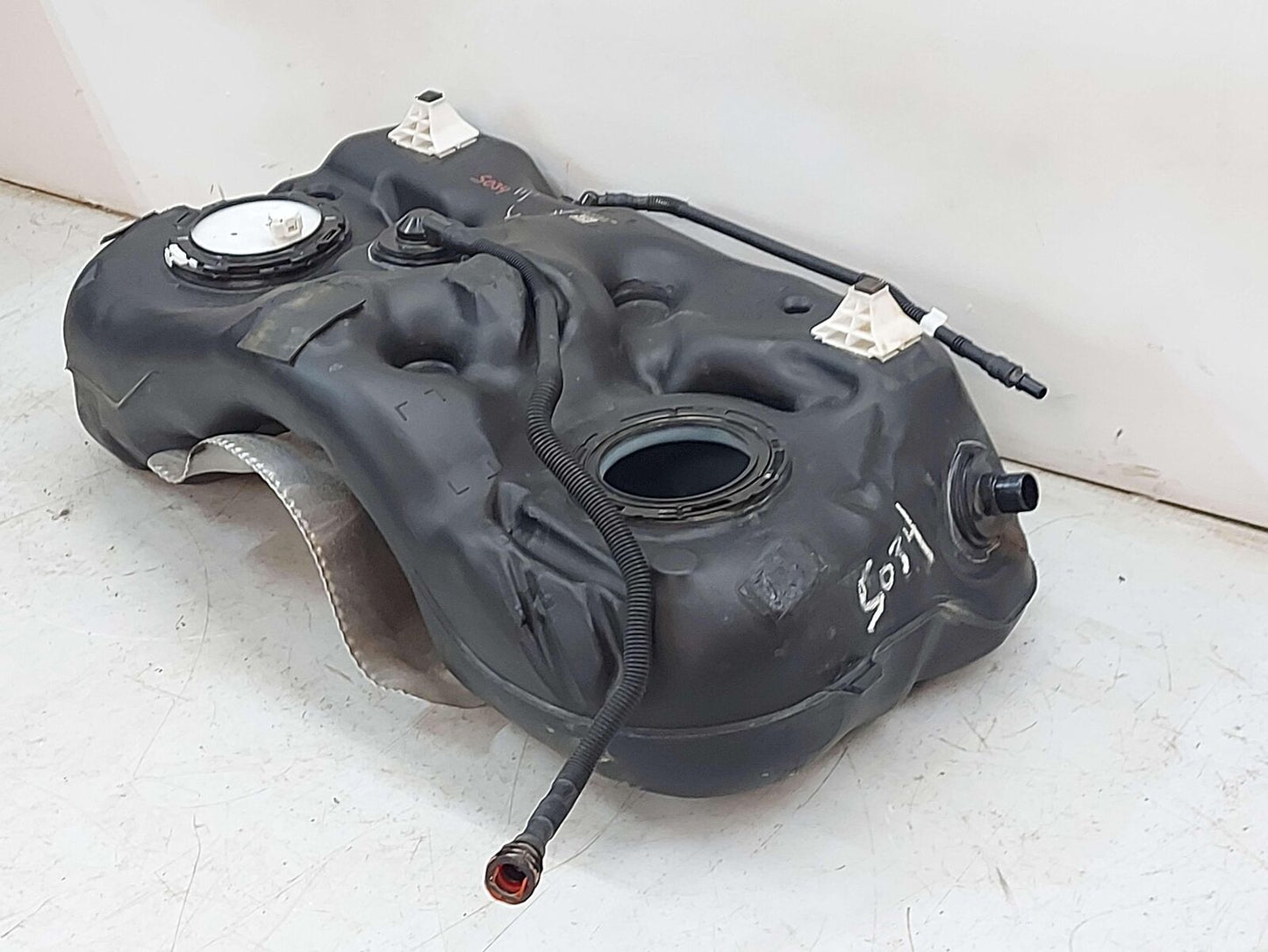 19-23 TOYOTA RAV-4 FUEL TANK 77111-0R050