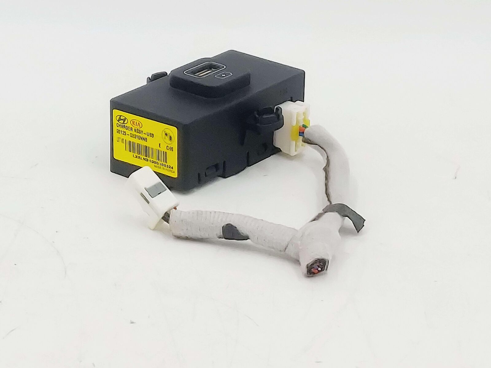 2020 HYUNDAI PALISADE USB PORT 96125-S8310