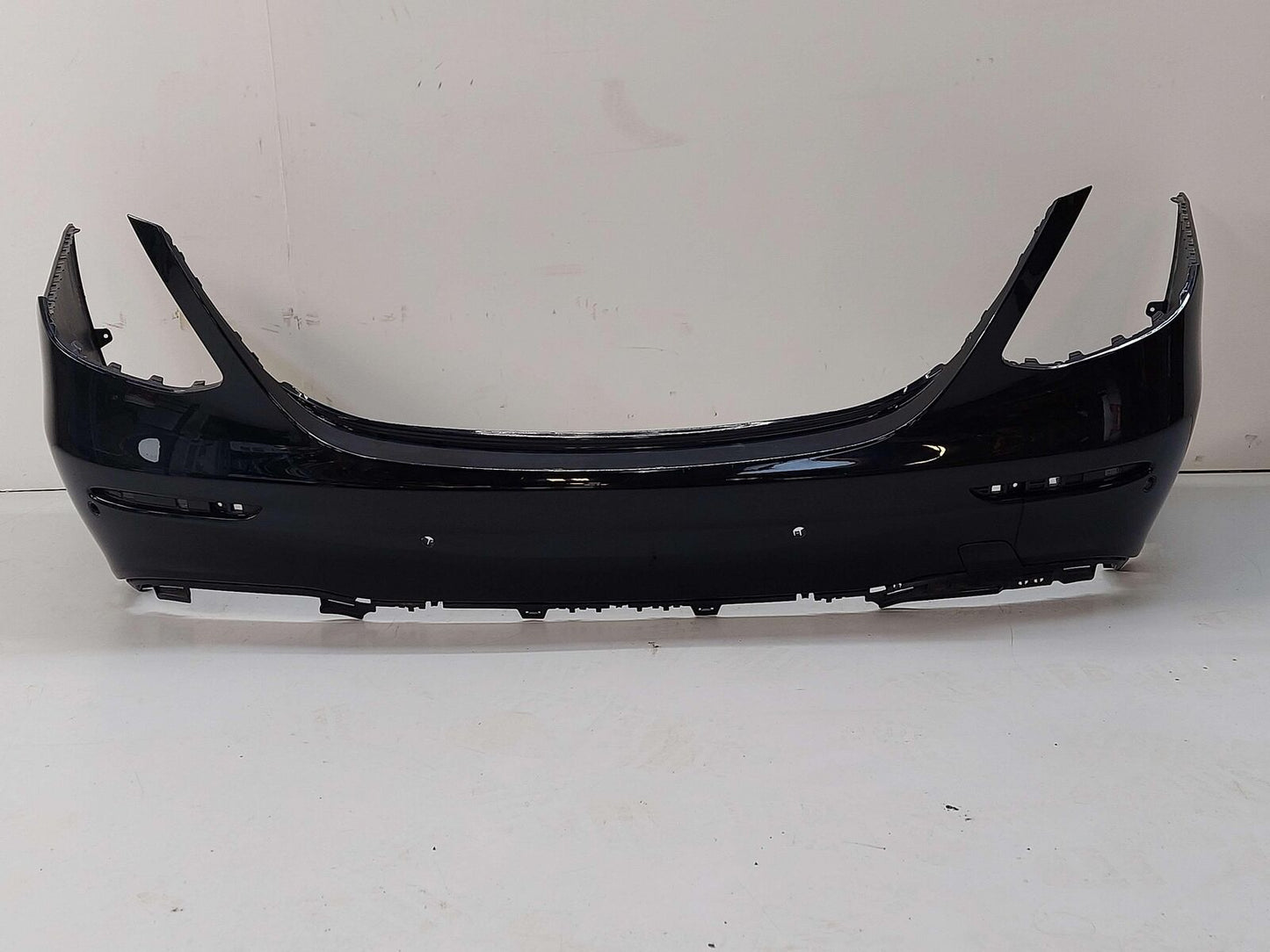 17-20 MERCEDES E63s AMG W213 REAR BUMPER COVER BLACK SEDAN PARK ASSIST *NOTES*