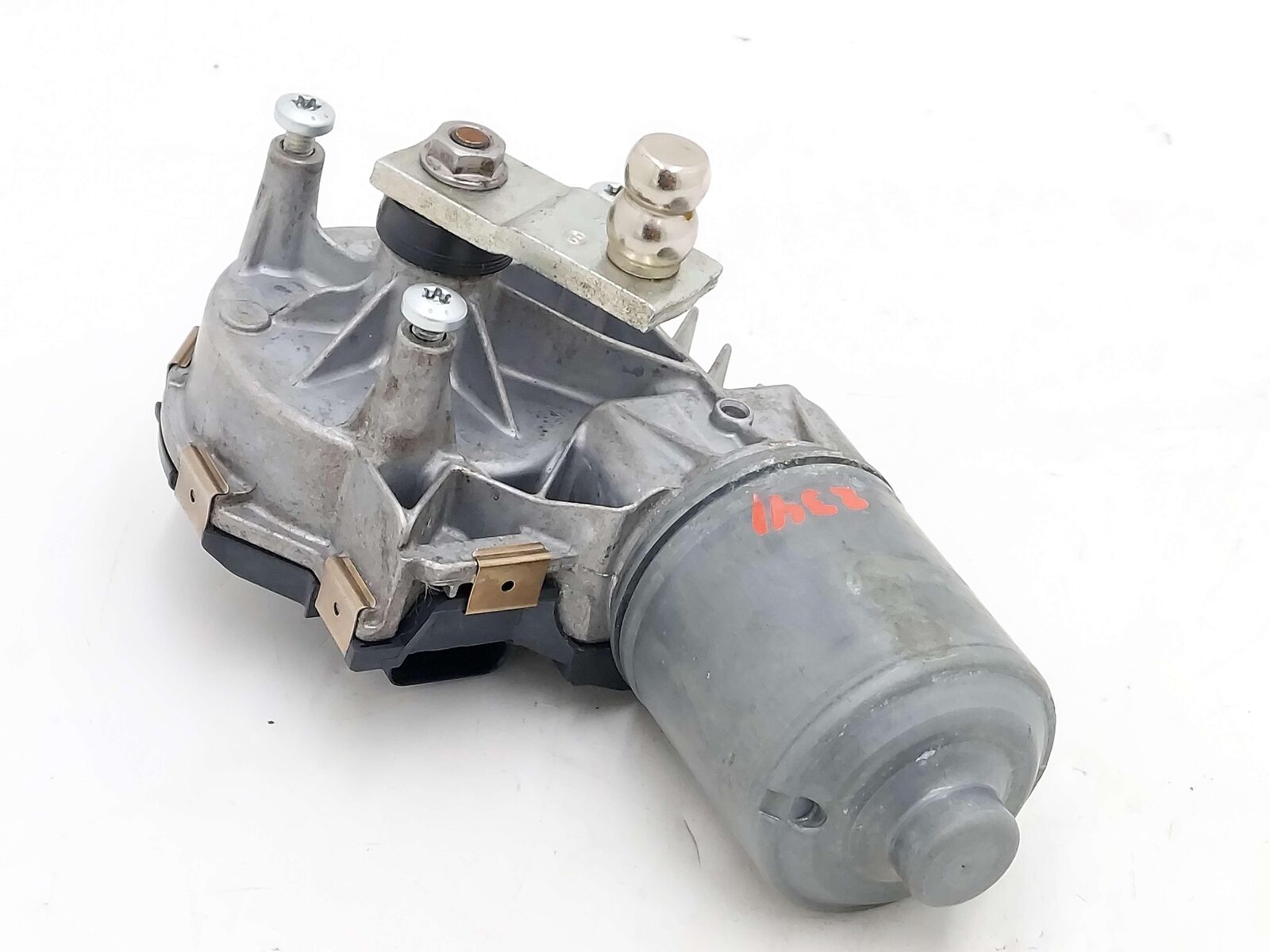 12-18 MERCEDES CLS63S AMG W218 FRONT WINDSHIELD WIPER MOTOR 2128201240