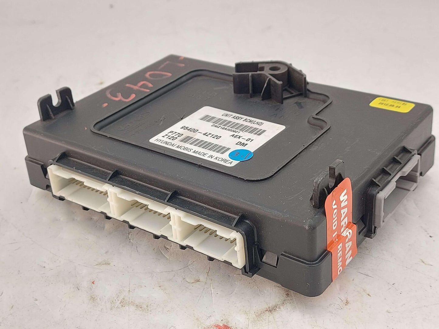 L043 HYUNDAI SANTA FE 2013 954004z120 Brake Control Module