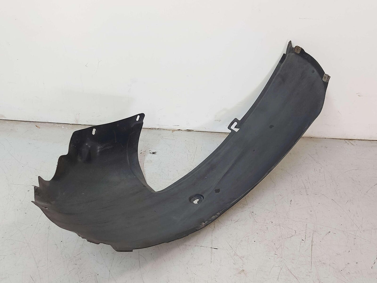 06-13 Porsche 911 997 Front Right Quarter Inner Rearward Fender Liner Coupe