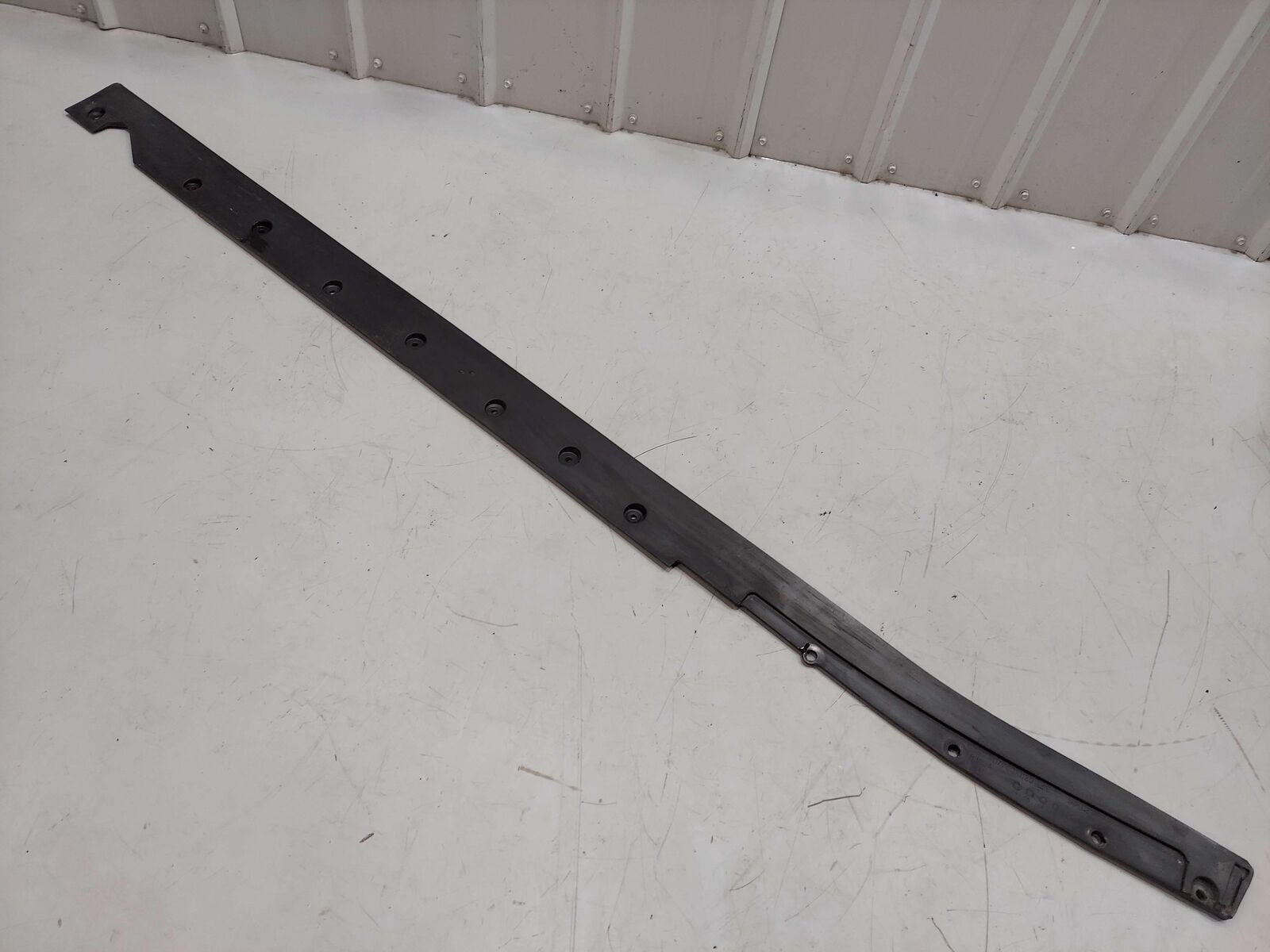 2006 FORD GT GT40 SUPERCAR LEFT OUTER ROCKER PANEL MOULDING 4G7V6310129AE OEM