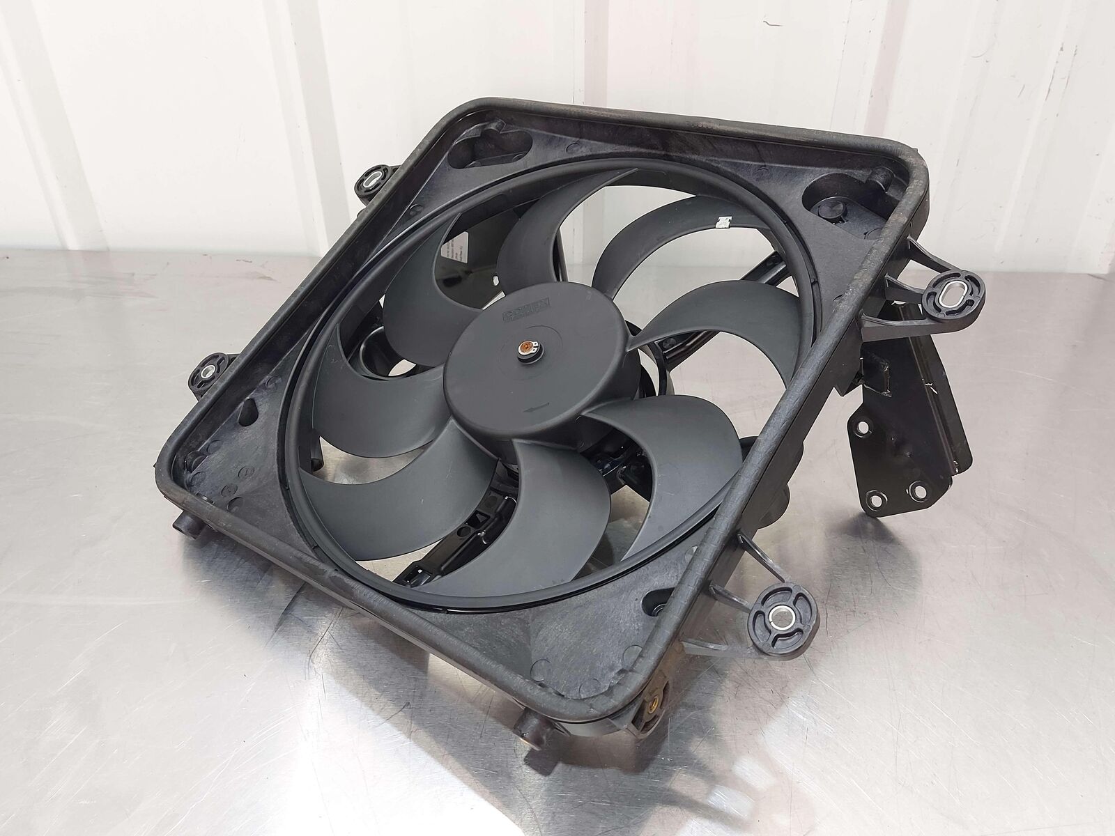 2023 Mclaren Artura Right Electric Cooling Fan Motor 16L0048CP 16L0124CP 3K KMS