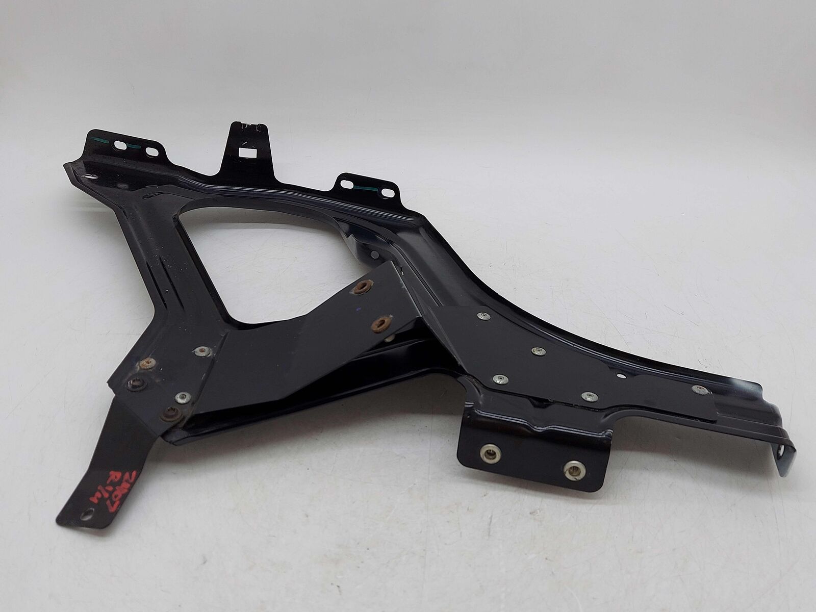 2017 MCLAREN 570S RIGHT LOWER INNER QUARTER BRACKET 13A4887CP