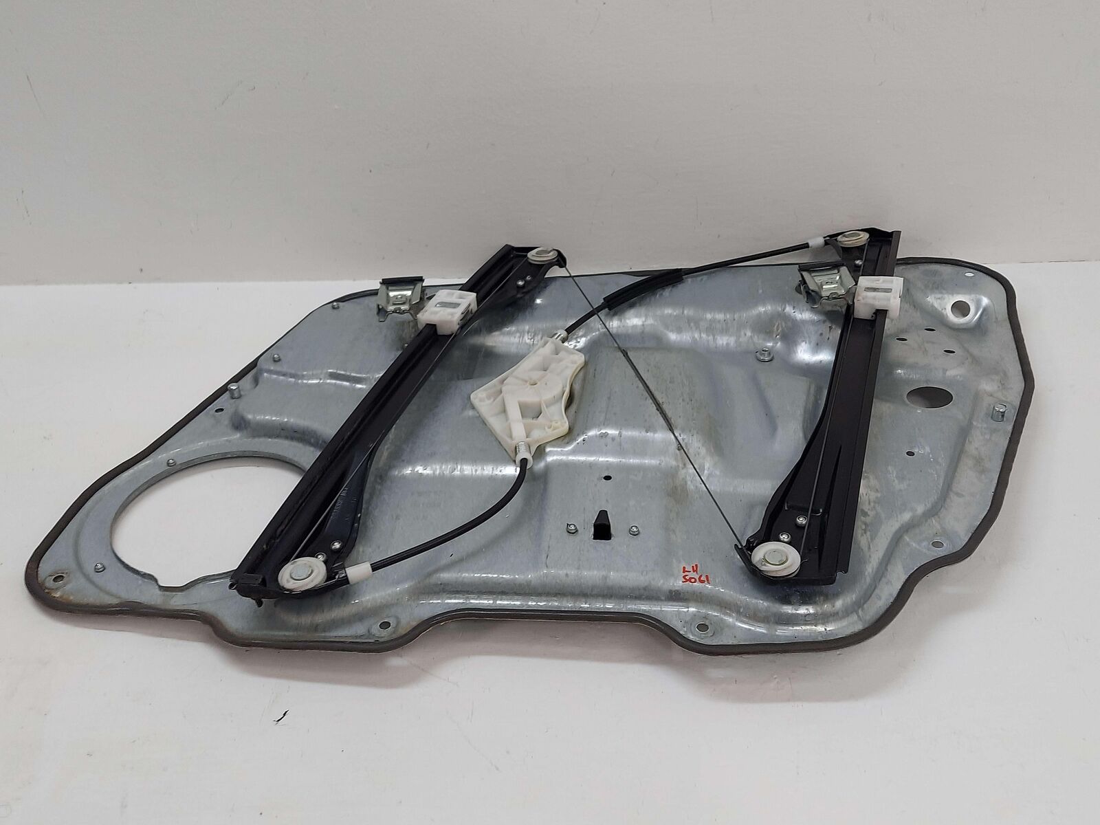 06-11 MERCEDES ML63 AMG W164 FRONT LEFT DOOR WINDOW GLASS REGULATOR