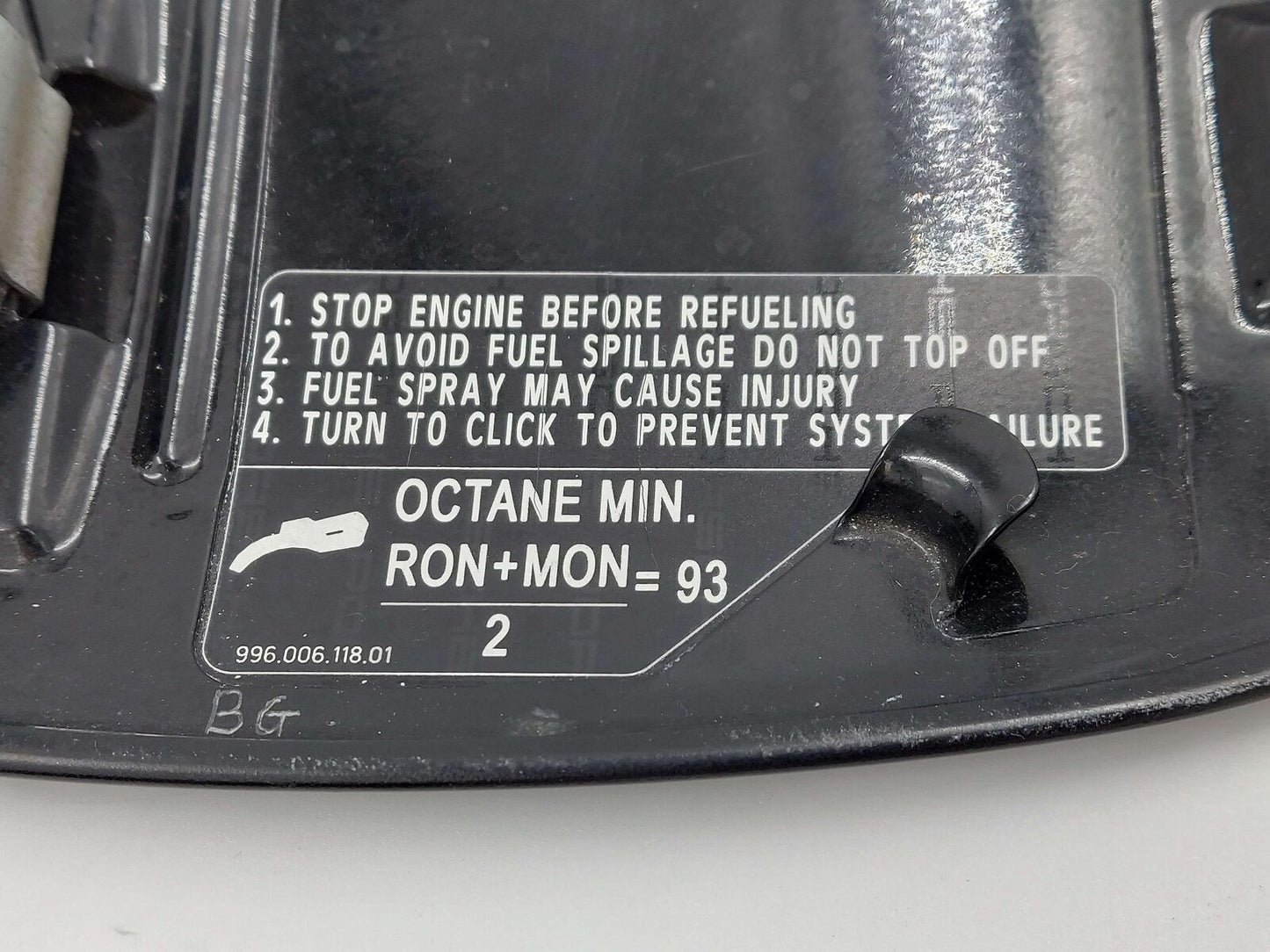 99-01 PORSCHE 911 996 CARRERA CABRIOLET FUEL TANK DOOR BLACK L741 *SCRATCHES*