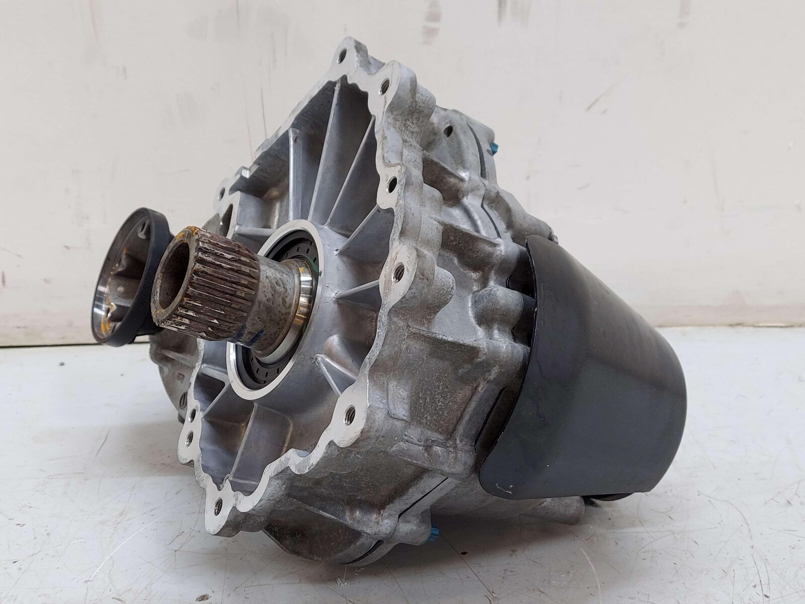 16-19 MERCEDES GLE63S AMG W166 Transmission 4Matic Transfer Case A2512803400