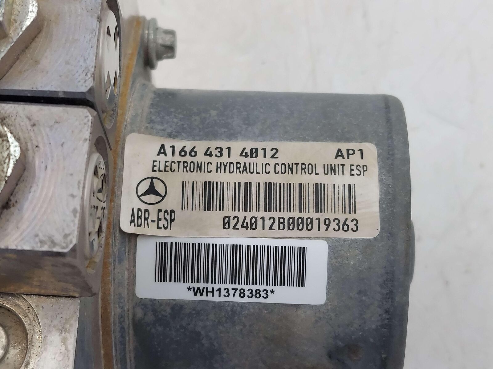 14-15 MERCEDES GL63 AMG X166 ANTI-LOCK BRAKE ABS PUMP A1669014400 A1664314012