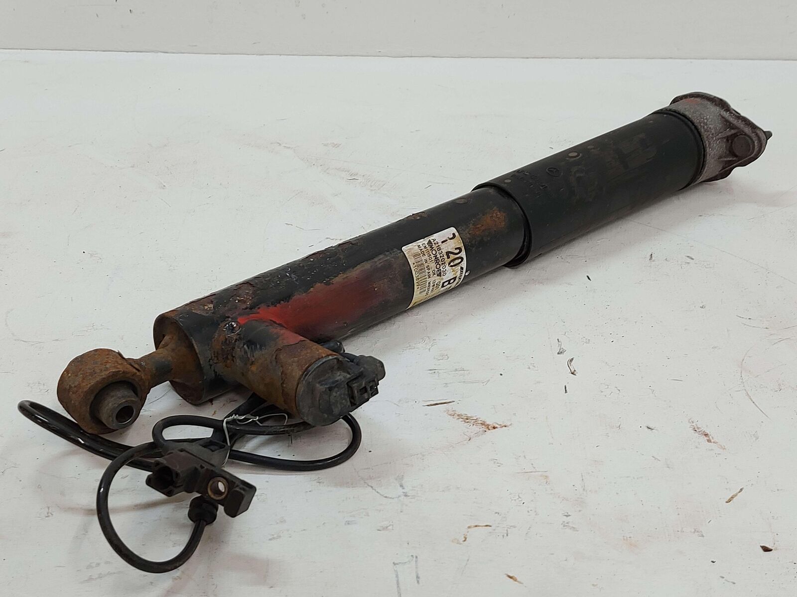 14-18 Mercedes W218 CLS63S AMG REAR RIGHT STRUT SHOCK ABSORBER A2183202030