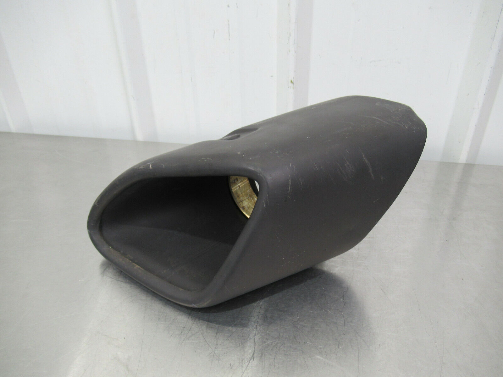 T020 2016 16 MCLAREN 570S LH LEFT EXHAUST MUFFLER TIP DENTED