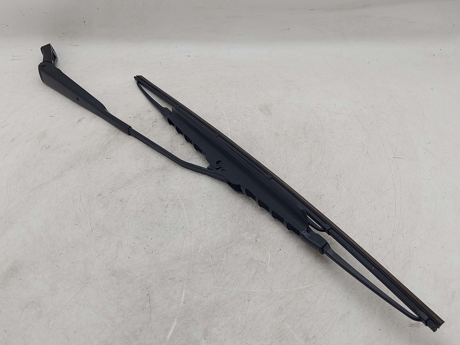 2001 PORSCHE 911 996 CARRERA CABRIOLET LEFT WIPER ARM 99662802800