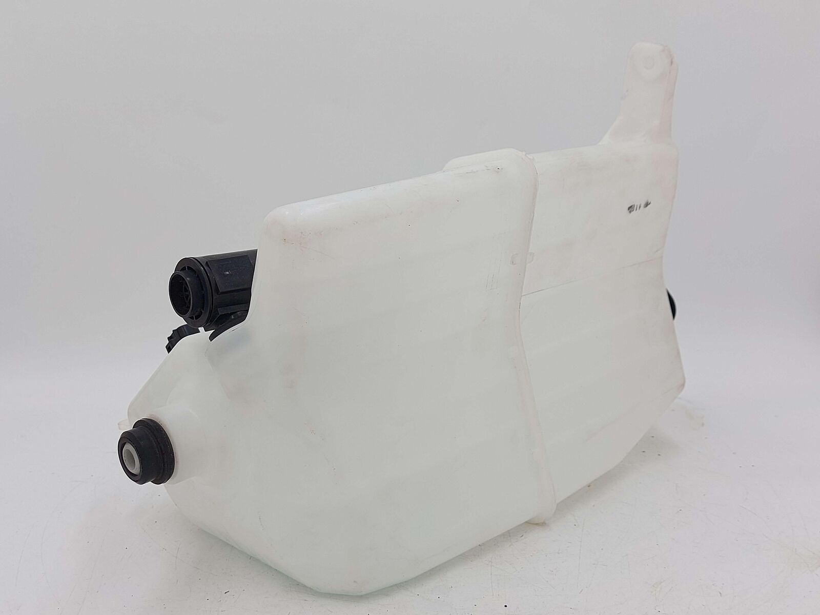 16-23 TOYOTA TACOMA TRD WASHER BOTTLE AW060851-566 8531504110 8533004011 OEM