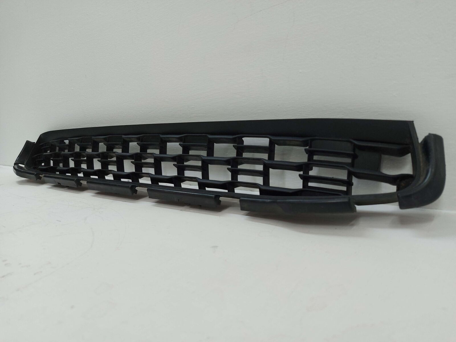 13-15 MITSUBISHI RVR GRILL GRILLE LOWER INSERT 6402A317