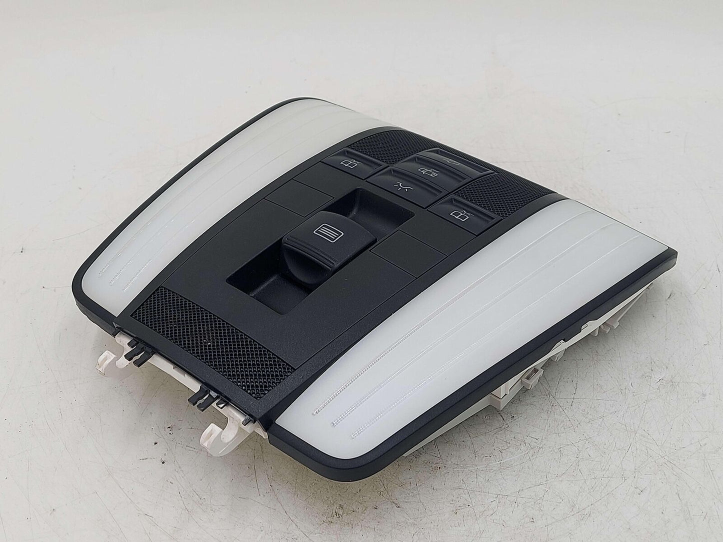 14 MERCEDES CLS550 C218 OVERHEAD ROOF CONSOLE DOME MAP LIGHT SWITCH 2129001123