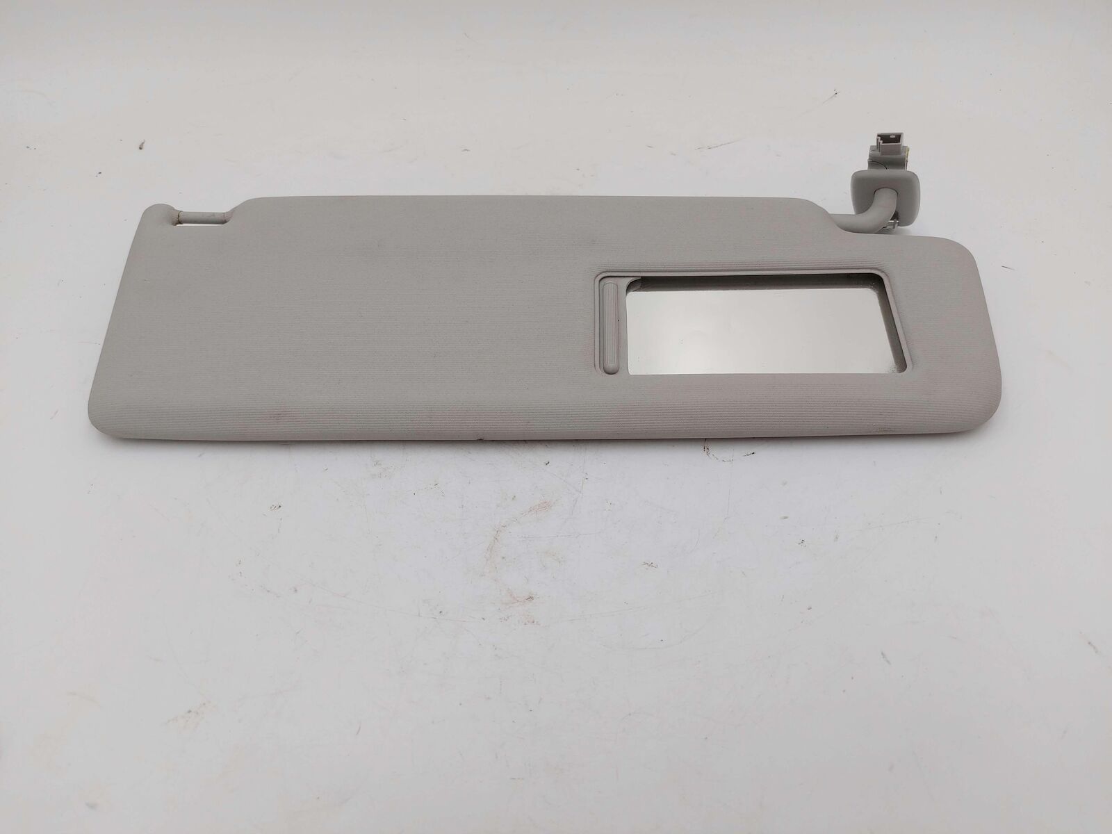 09-18 VW TIGUAN RH Right Sun Visor Grey Illuminated Canadian Market