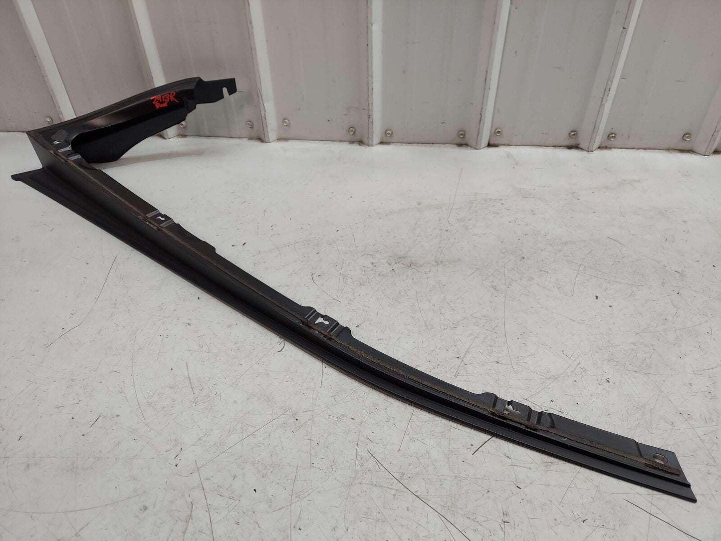 2016 MCLAREN 540C RIGHT DOOR BLADE MOUNTING TRIM 13A5859CP 13A3998CP