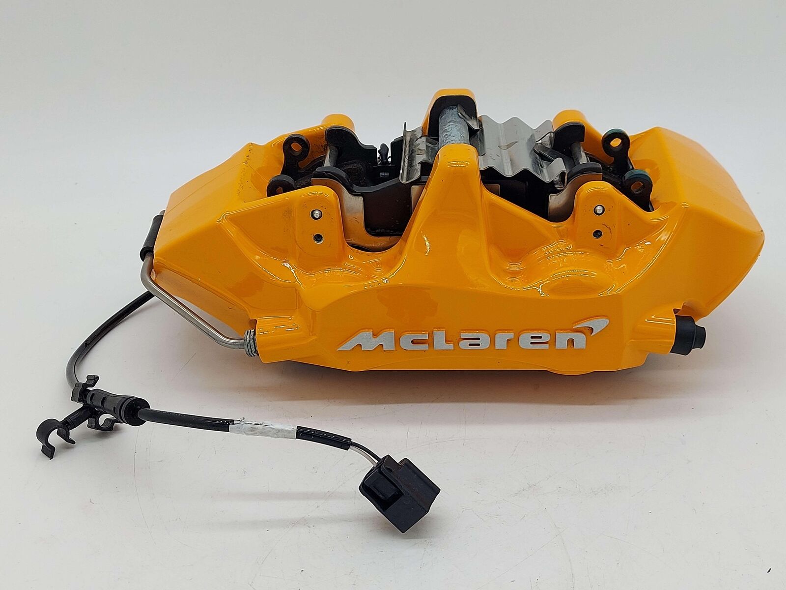 2023 Mclaren Artura Front RH Right Caliper Orange 14CA168CP 14CA005 3K KMS