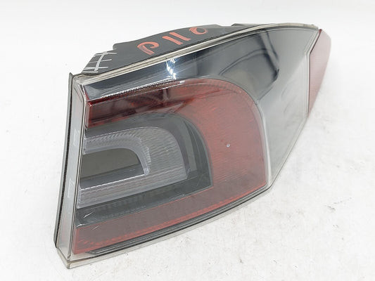 2014 Tesla S RH Right Body Mount Tail Light Lamp *stress Cracks* 6005919-00-C