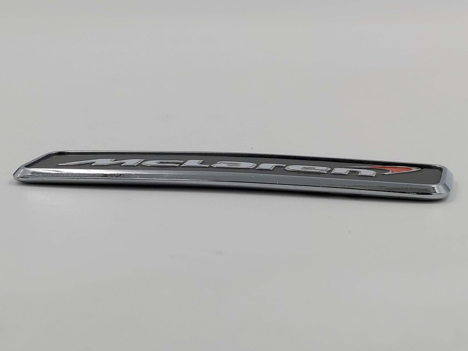 2016 MCLAREN 540C HOOD EMBLEM *PEELING LETTERING SLIGHT WARP*