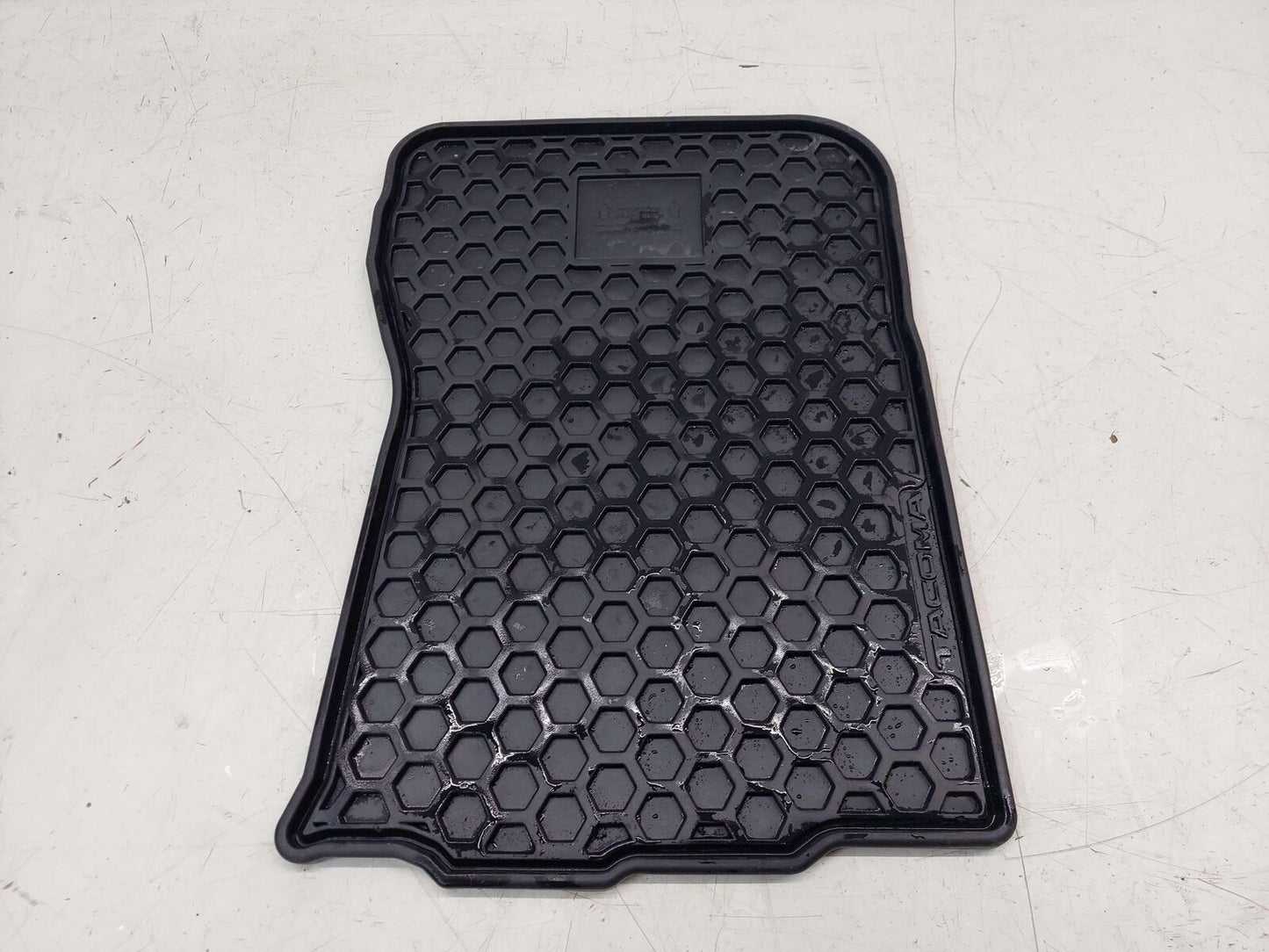 2017 TOYOTA TACOMA REAR FLOOR MAT OEM RUBBER SET & CREW CAB PU320-3516A-P1 OEM