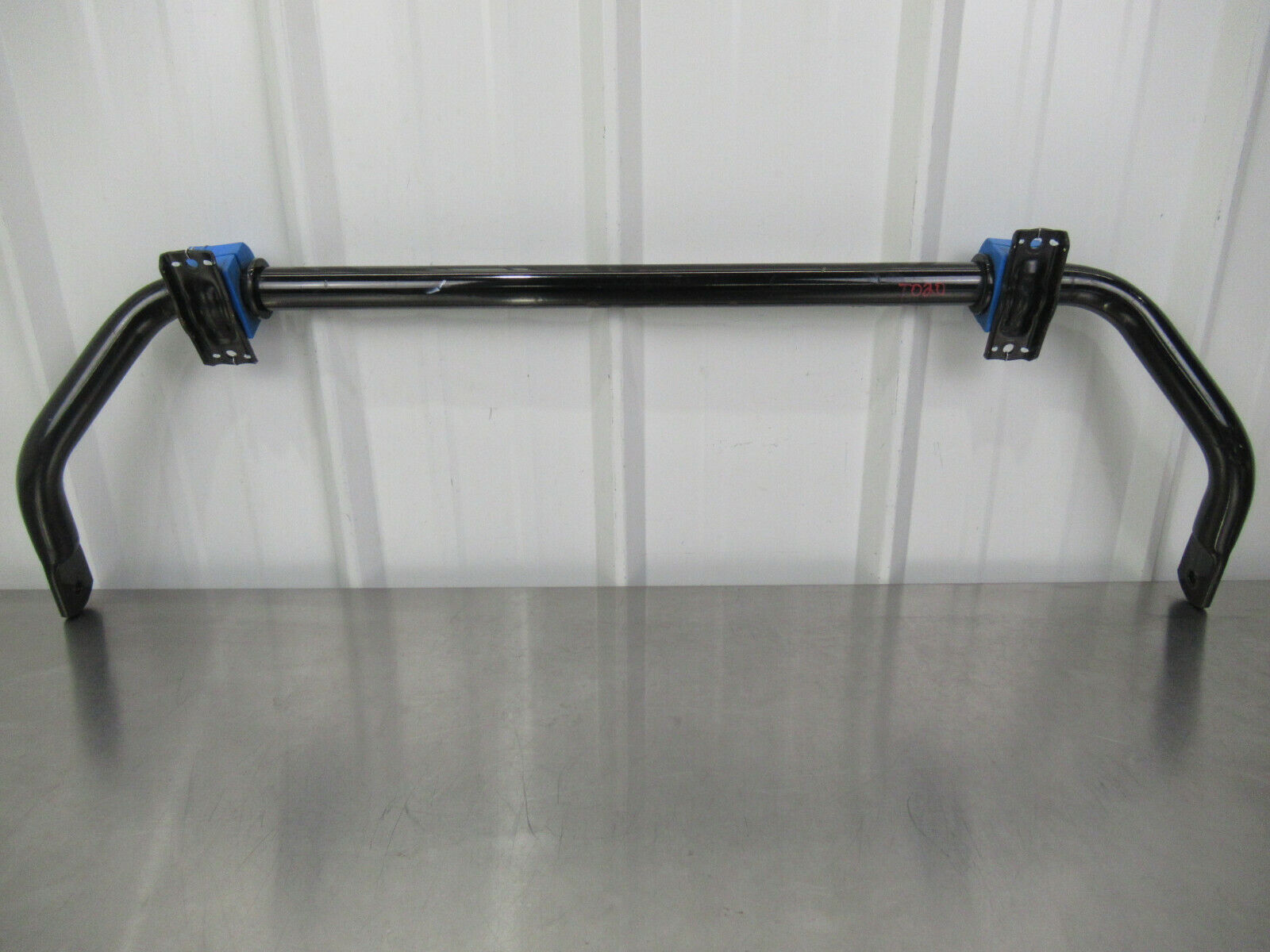 T020 2016 16 MCLAREN 570S REAR SWAY BAR STABILIZER BAR ONLY 993 MILES