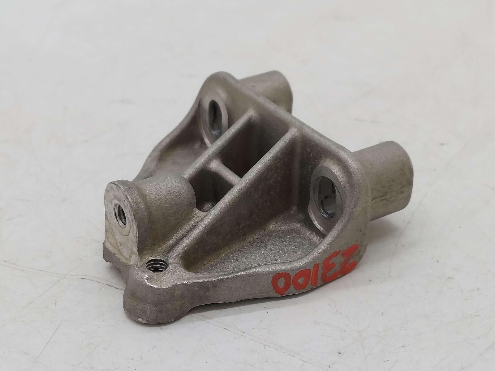 2021 FERRARI ROMA F169 STARTER SUPPORT BRACKET 300177