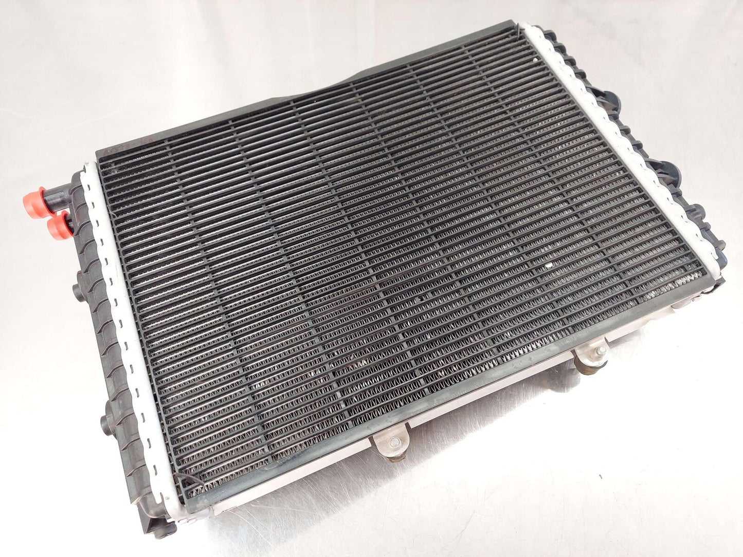 2023 Mclaren Artura Front RH Right Radiator Rad 16LA593CP 3K KMS