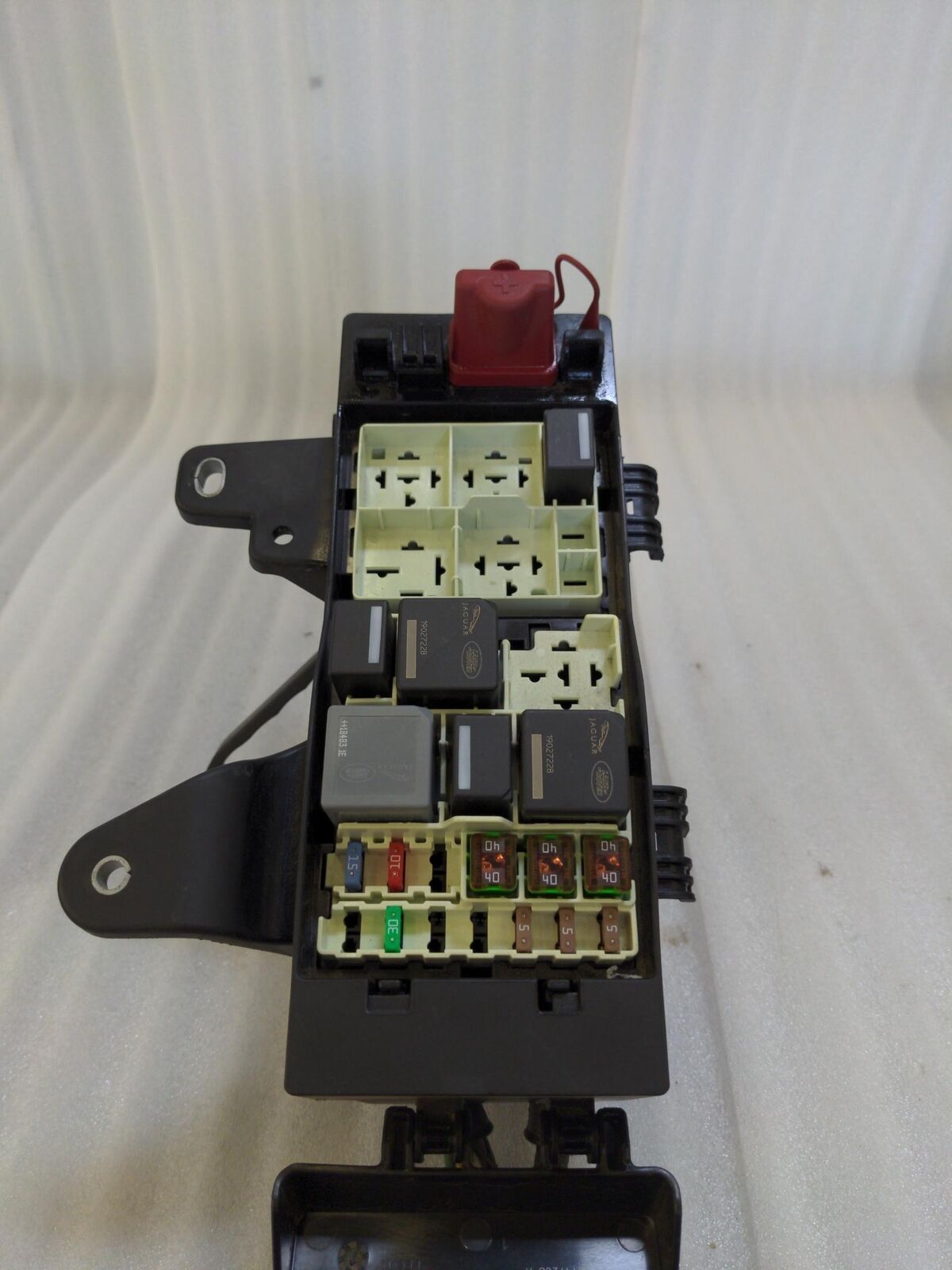 19 20 JAGUAR F-PACE 2.0L Engine Fuse Box GX73-14A076-AA 46K KM'S