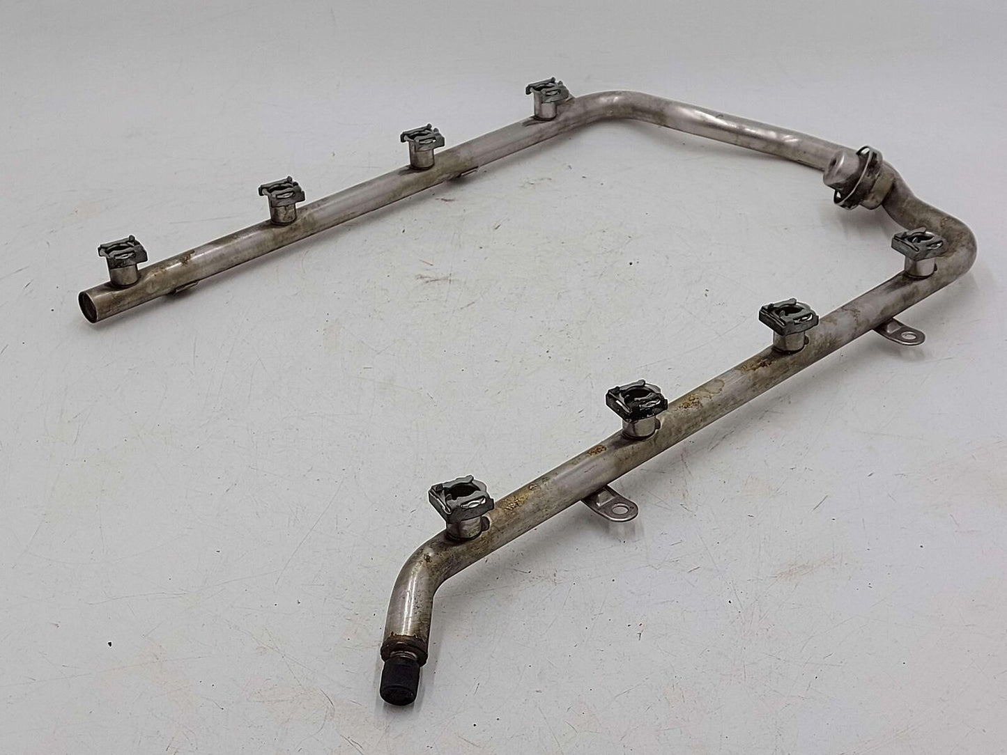 2004 MERCEDES E55 AMG W211 FUEL INJECTION RAIL A1130701095 A1130700995 WAGON