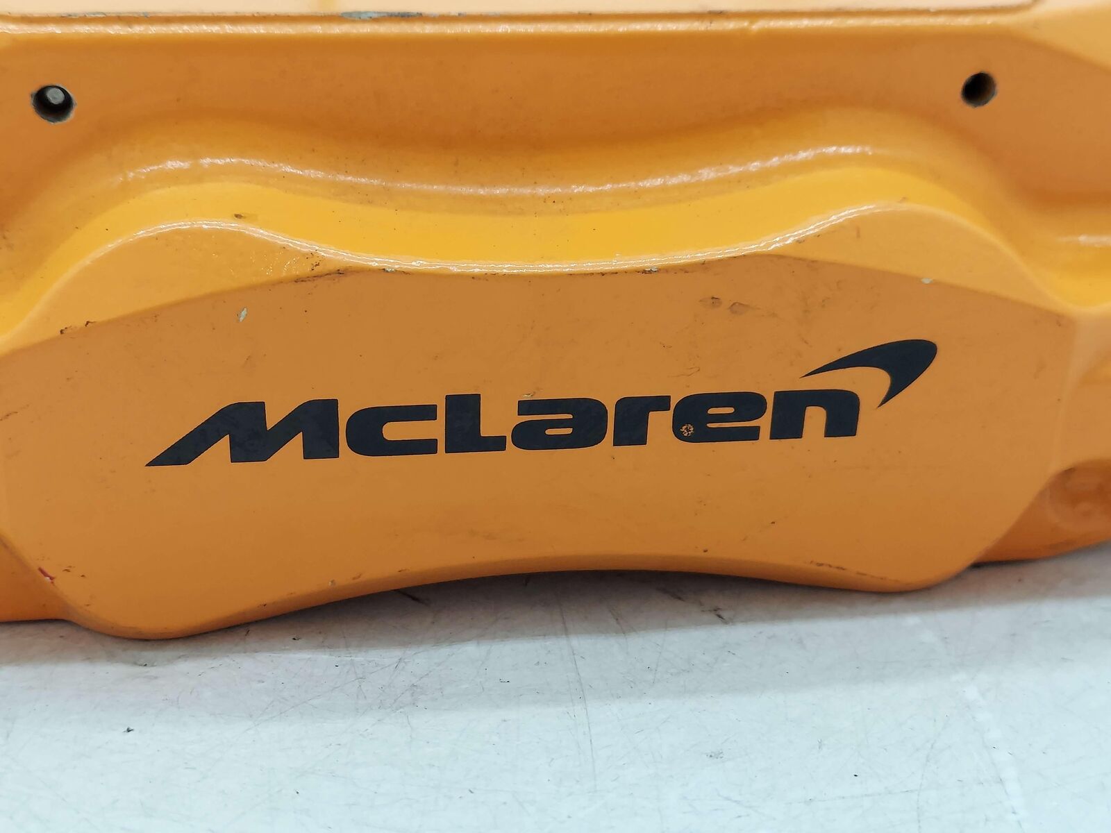 2017 MCLAREN 570S REAR LEFT BRAKE CALIPER ORANGE 11C0485CP *NOTE