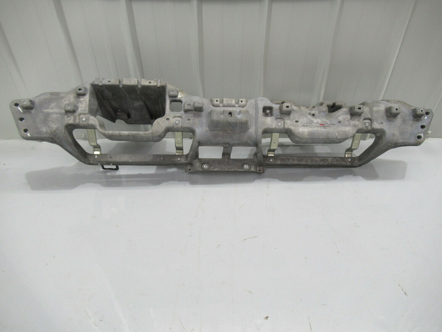 T020 2016 16 MCLAREN 570S DASH FRAME REINFORCEMENT CARRIER