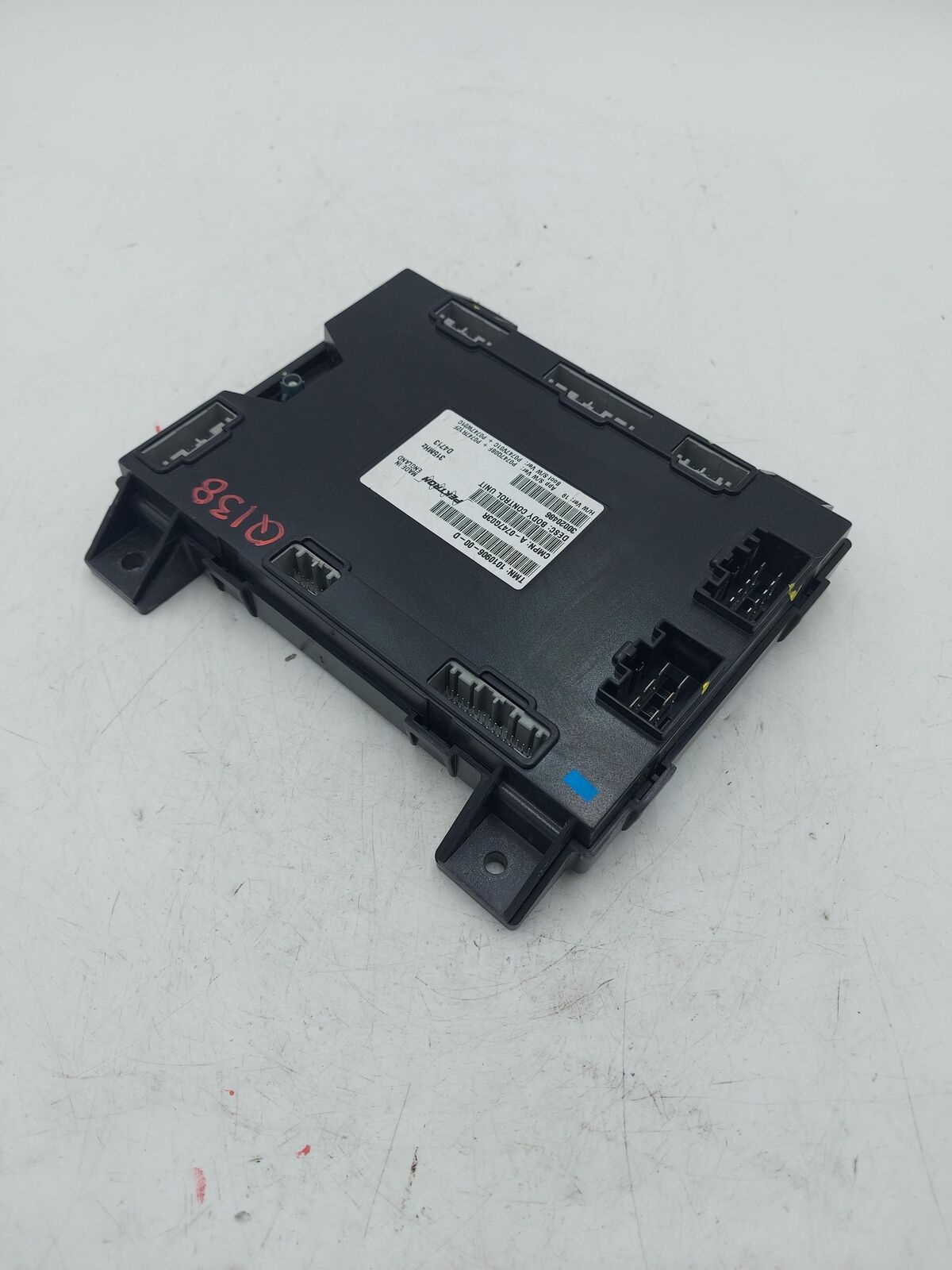 14 TESLA S 1010906-00-d Body Control Module