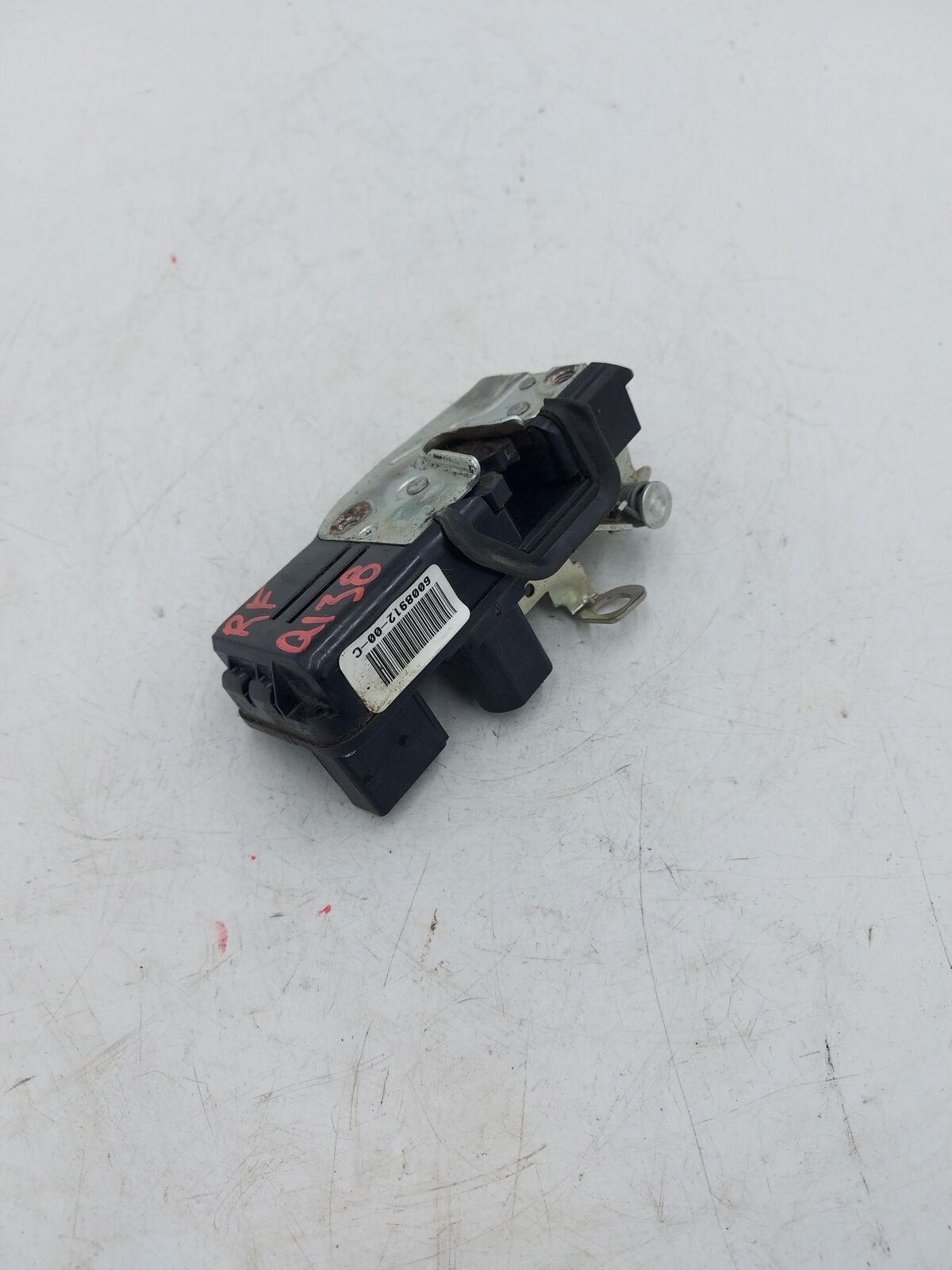 2014 TESLA S FRONT RH Right Door Latch 6008912-00-C 126K KM's