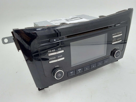 17-18 NISSAN QASHQAI AM FM CD RADIO RECEIVER 281856MF0A *SCRATCHES*